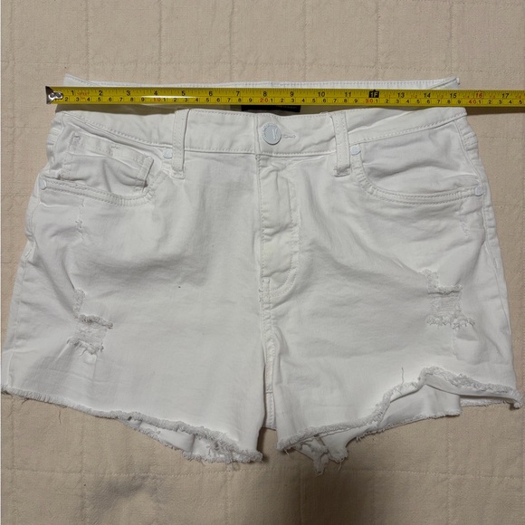 Kut from the Kloth White Jean Shorts - Picture 4 of 7